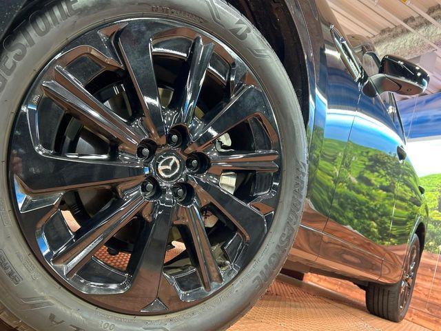 �y����20�C���`�A���~�z�C�[���z�O�ςɃ}�b�`���������A���~�z�C�[���𑕒����Ă���܂��B�e��ЊO�A���~�z�C�[����A�X�^�b�h���X�^�C�����戵�����Ă���܂��B���񂲑��k����������