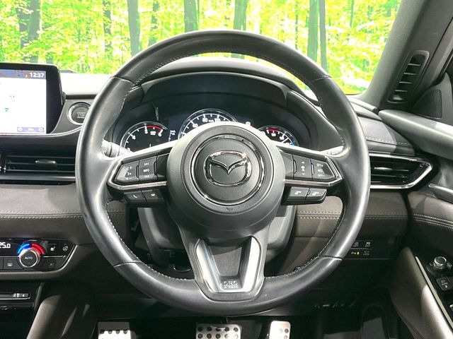 �y�����v�����X�e�A�����O�z�㎿�Ȋv���g�p���邱�ƂŁA��ɂ����������݂ƂĂ��^�]���₷���n���h���ł���