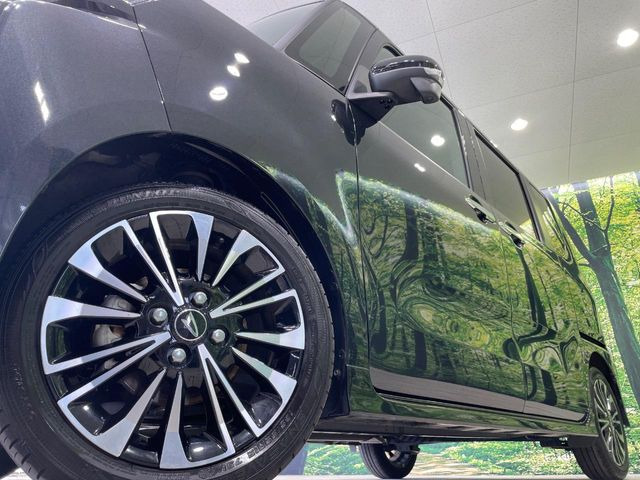 �y����15�C���`�A���~�z�C�[���z�O�ςɃ}�b�`���������A���~�z�C�[���𑕒����Ă���܂��B�e��ЊO�A���~�z�C�[����A�X�^�b�h���X�^�C�����戵�����Ă���܂��B���񂲑��k����������