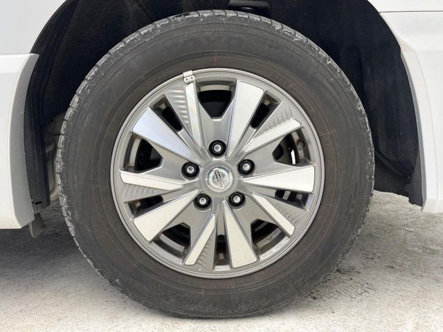 �y����15�C���`�A���~�z�C�[���z�O�ςɃ}�b�`���������A���~�z�C�[���𑕒����Ă���܂��B�e��ЊO�A���~�z�C�[����A�X�^�b�h���X�^�C�����戵�����Ă���܂��B���񂲑��k����������