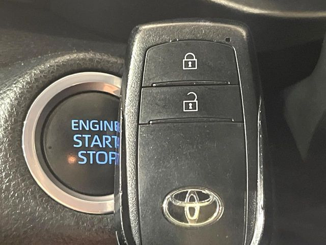 �y�X�}�[�g�L�[�z�J�o����|�P�b�g�ɓ��ꂽ�܂܂ł��h�A�̎{���E�������\�ȃX�}�[�g�L�[�𑕔��B�G���W���̃I���E�I�t�����J�M�����o���K�v����������Ƃ��Ă��֗��ł���