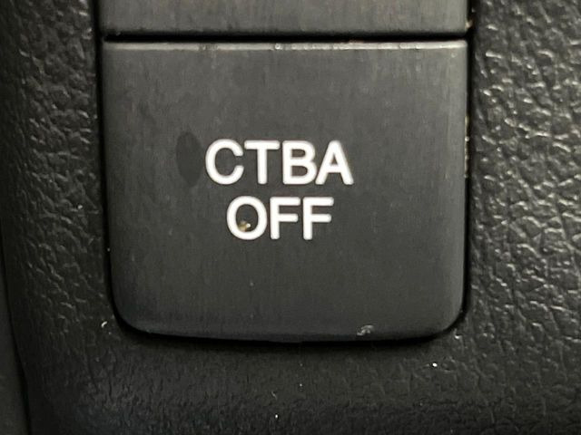 �y�V�e�B�u���[�L�A�N�e�B�u�V�X�e���z�ᑬ���s���ɑO���̎ԗ�����F�����A�Փ˂������Ȏ��͌x��ƃu���[�L�ŏՓˉ���Ɣ�Q�y�����A�V�X�g�B�����S�Ƀh���C�u�����y���݂��������܂��B