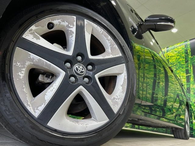 【17インチアルミホイール】外観にマッチしたアルミホイールを装着しております。各種アルミホイールや、スタッドレスタイヤも取扱いしております。是非ご相談ください♪