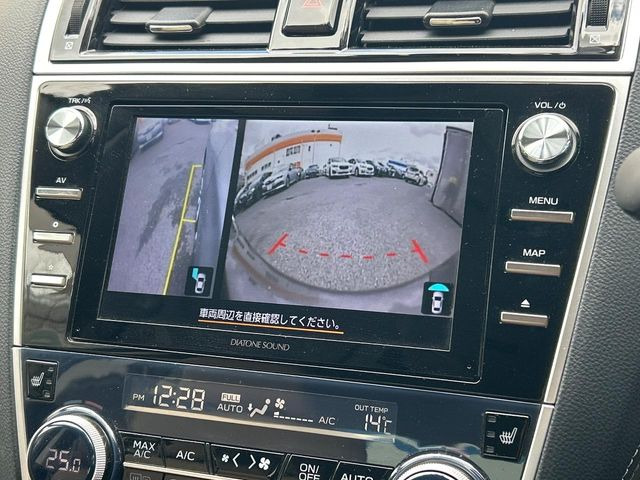 �y�t�����g&�T�C�h&�o�b�N�J�����z�h���C�o�[���猩�ɂ������p�������f���Ŋm�F�ł���J�������e���ɑ����B���ʂ��������Ȃ��ꏊ��Z��W�n�Ȃǂ��^�]���邱�Ƃ������l�ɂ������߂̈��S�����ł��B