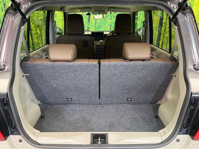 ���i�̂���������ʋ΁A���}���ɏ\���ȉ׎��X�y�[�X���m�ۂ��Ă���܂��B�Z�J���h�V�[�g��|���ƁA�傫�ȉו��̐ύڂ��\�ł���