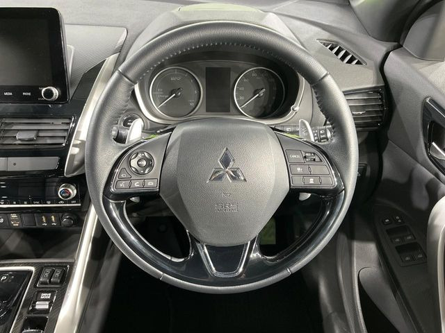 �y�����v�����X�e�A�����O�z�㎿�Ȋv���g�p���邱�ƂŁA��ɂ����������݂ƂĂ��^�]���₷���n���h���ł���