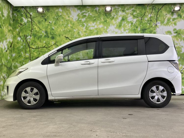 フリード1.5 G プレミアムエディション