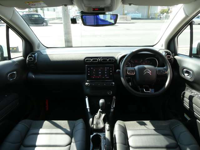 �i�����ꂽ�C���p�l����́A�X�^�C���b�V�������쐫�⎋�F���ɂ��D��A�O���̂��Ȃ��f�U�C���ɂȂ��Ă���܂�!