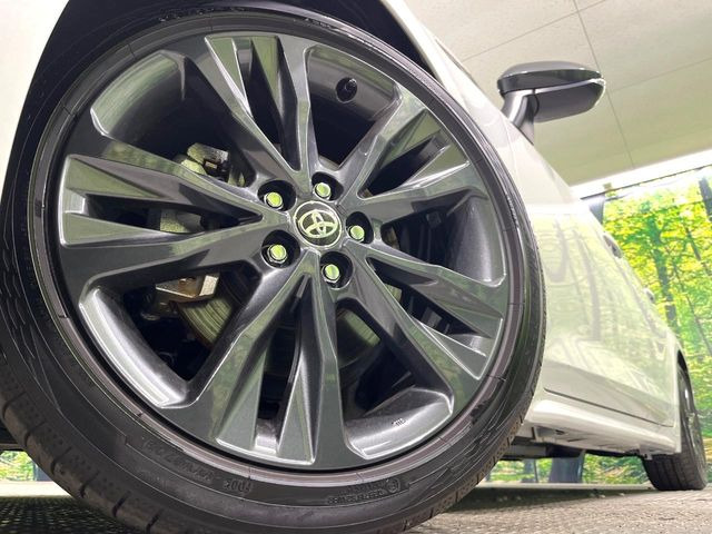 �y����17�C���`�A���~�z�C�[���z�O�ςɃ}�b�`���������A���~�z�C�[���𑕒����Ă���܂��B�e��ЊO�A���~�z�C�[����A�X�^�b�h���X�^�C�����戵�����Ă���܂��B���񂲑��k����������