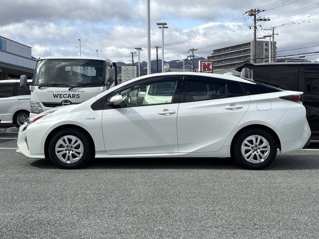 プリウス1.8 S セーフティ プラス