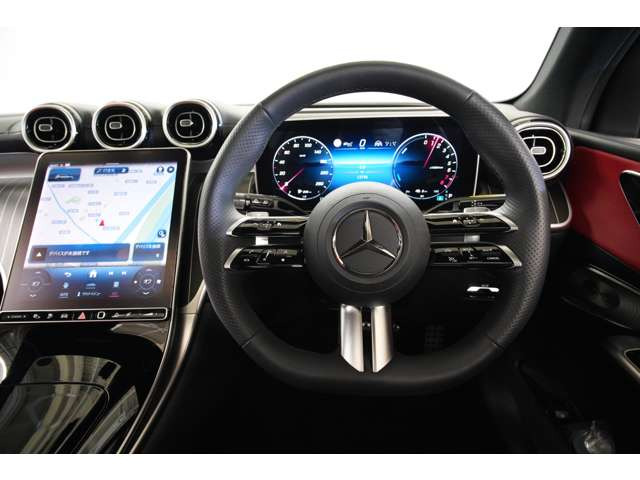 ������SUV�u�[���ł�GLC�͍����V�F�A�������ɍ�������؂͏�ɏ�ʂɌN�Ղ��Ă���܂��B�����ł���肱�Ȃ���悤���Ɏ��񂵂����Ղ����S�������\���������܂��B