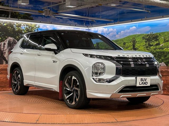 高透明度のガラス皮膜で撥水はもちろん、上質なツヤ・光沢を実現。紫外線や酸性雨から大切な愛車を保護し、色あせ・劣化を防止。「弾スプラッシュコート」、「弾プリミッサコート」からお選びいただけます。