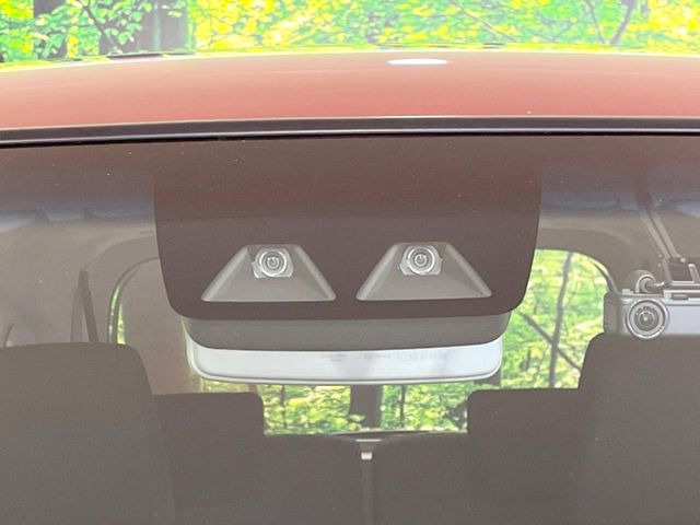 �y�X�}�[�g�A�V�X�g�z���s���ɑO���̎ԗ�����F�����A�Փ˂������Ȏ��͌x��ƃu���[�L�ŏՓˉ���Ɣ�Q�y�����A�V�X�g�B�����S�Ƀh���C�u�����y���݂��������܂��B