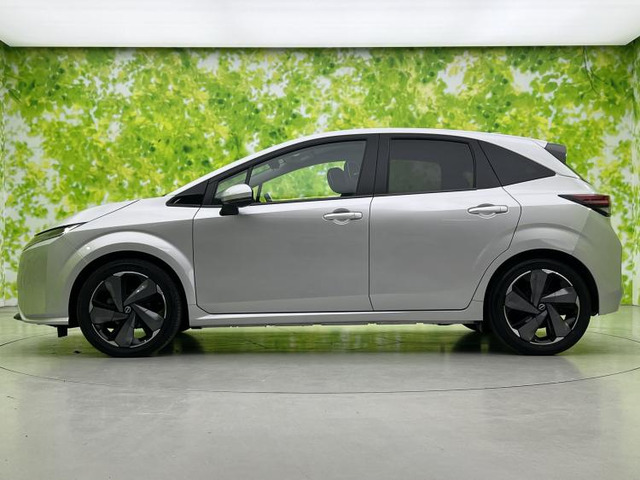 ノートオーラ1.2 G FOUR レザーエディション 4WD