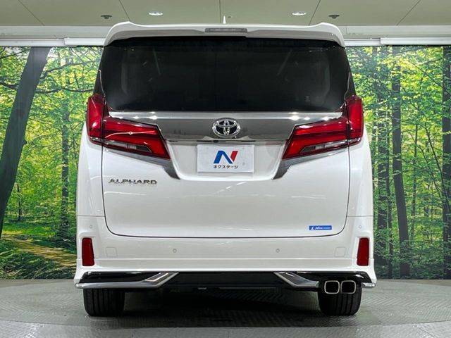 安心の最長10年・走行無制限保証(有償)をご用意。保証内容も充実はもちろん、無料点検&オイル交換や、年中無休の全国・24時間ロードサービスも付帯されておりますのでご安心下さい。