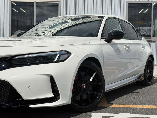 ��������ƃ����e�i���X���ꂽ�{�f�B�́A�F�����������Y��ȏ�Ԃ�ۂ��Ă���܂���