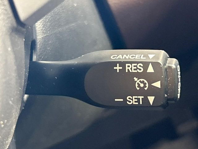 �y�N���[�Y�R���g���[���z�������H�����N���N���s�B�A�N�Z���𗣂��Ă���葬�x�ő��s���ł��A�������^�]���̕��S���y��!�����E�������ȒP�ȃX�C�b�`����Œ����ł��܂��B