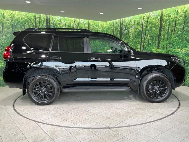 ☆全国のネクステージからお取り寄せが可能※!遠方の店舗に展示してあるクルマが気になる場合も、最寄りの店舗でご覧いただくことが可能です!是非私たちに要望をお聞かせください!※別途費用