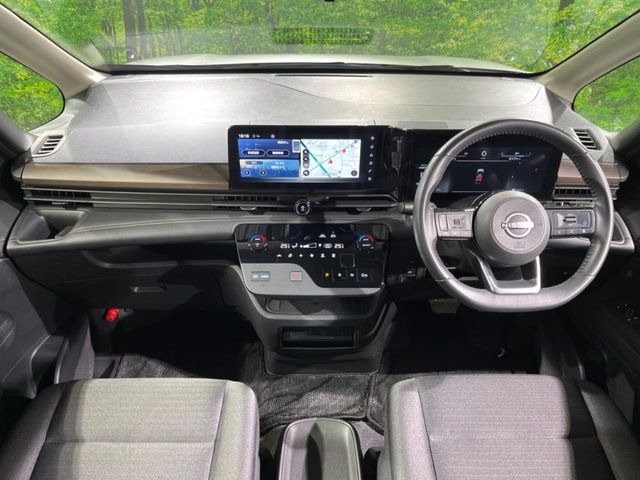 セレナ1.4 e-POWER ハイウェイスターV