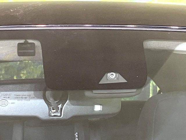 �y�G�}�[�W�F���V�[�u���[�L�z���s���ɑO���̎ԗ�����F�����A�Փ˂������Ȏ��͌x��ƃu���[�L�ŏՓˉ���Ɣ�Q�y�����A�V�X�g�B�����S�Ƀh���C�u�����y���݂��������܂��B