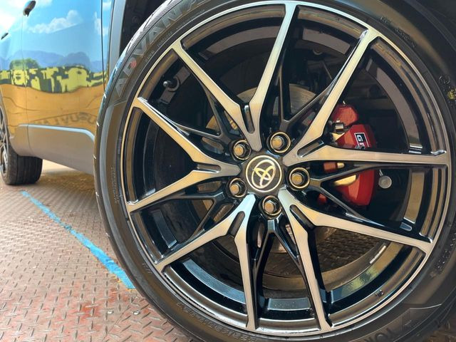 �y����19�C���`�A���~�z�C�[���z�O�ςɃ}�b�`���������A���~�z�C�[���𑕒����Ă���܂��B�e��ЊO�A���~�z�C�[����A�X�^�b�h���X�^�C�����戵�����Ă���܂��B���񂲑��k����������