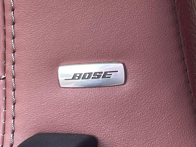 �yBOSE�T�E���h�V�X�e���z���[�J�[�I�v�V�����̍��i�ʃT�E���h�V�X�e���𓋍ځB��p�̃`���[�j���O���{���ꂽ�召�l�X�ȃX�s�[�J�[����ǎ��ȃT�E���h���t�ł��A�Տꊴ���ӂ�鉹����Ԃ����o���܂��B