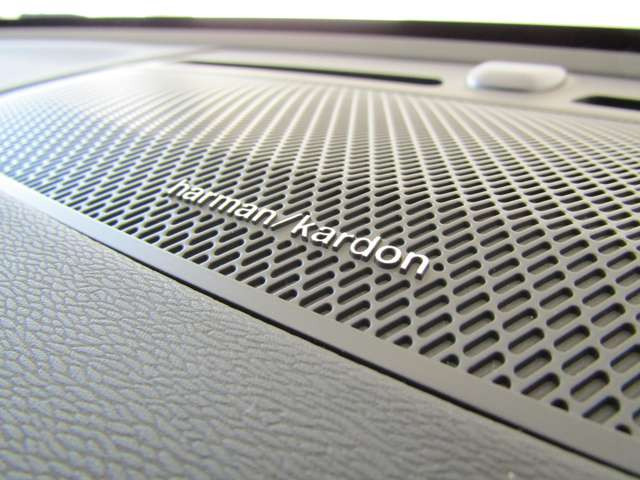 XC40ウルトラ B4 AWD 4WD