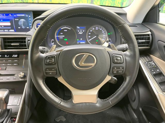 ステアリングも使用感が少なく、きれいな状態となっております♪