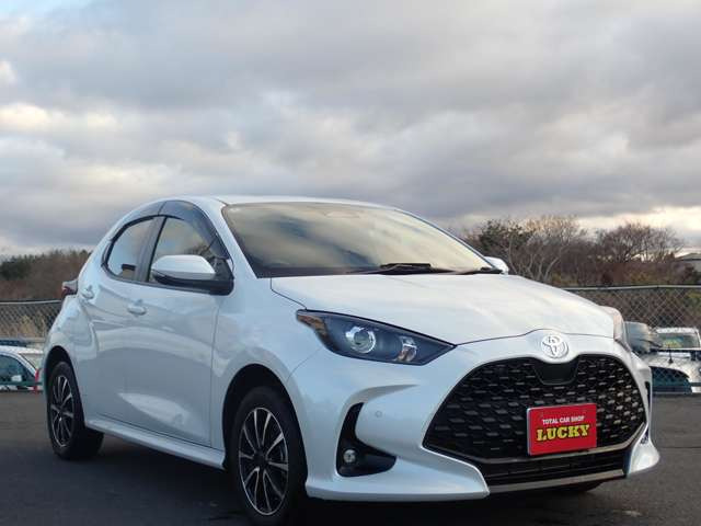 ヤリス1.5 ハイブリッド X E-Four 4WD