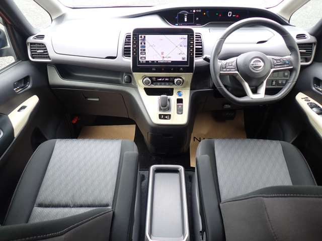 セレナ1.2 e-POWER ハイウェイスターV