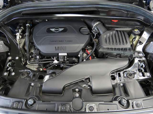 ミニクロスオーバークーパー SD オール4 4WD