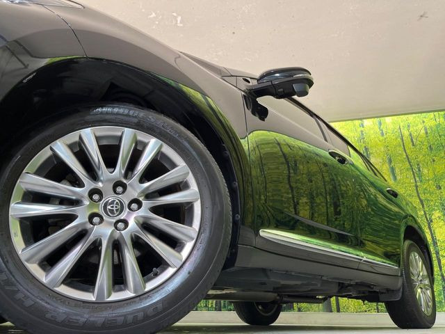 �y�O���[�h��p����18�C���`�A���~�z�C�[���z�f�U�C�����̍��������A���~�z�C�[���𑕒����Ă���܂��B�e��ЊO�A���~�z�C�[����A�X�^�b�h���X�^�C�����戵�����Ă���܂��B���񂲑��k����������