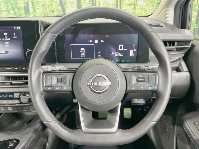 �y�����v�����X�e�A�����O�z�㎿�Ȋv���g�p���邱�ƂŁA��ɂ����������݂ƂĂ��^�]���₷���n���h���ł���