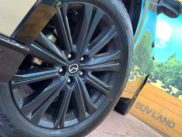 �y����19�C���`�A���~�z�C�[���z�O�ςɃ}�b�`���������A���~�z�C�[���𑕒����Ă���܂��B�e��ЊO�A���~�z�C�[����A�X�^�b�h���X�^�C�����戵�����Ă���܂��B���񂲑��k����������