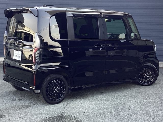 N-BOXカスタムL ターボ スタイルプラス ブラック