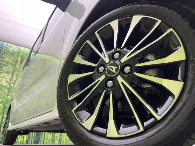 �y����15�C���`�A���~�z�C�[���z�O�ςɃ}�b�`���������A���~�z�C�[���𑕒����Ă���܂��B�e��ЊO�A���~�z�C�[����A�X�^�b�h���X�^�C�����戵�����Ă���܂��B���񂲑��k����������