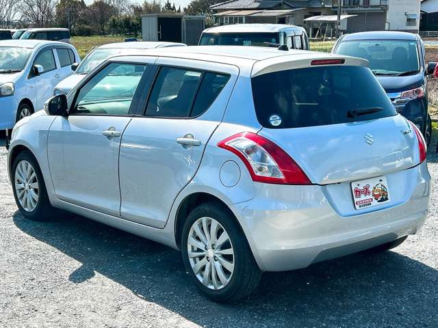 ���X�ł͌y�����Ԃ��畁�ʎԂ܂ŕ��L���I�[�����[�J�[�̎Ԏ�E�F�E�O���[�h��L�x�ɑ����Ă���܂��B