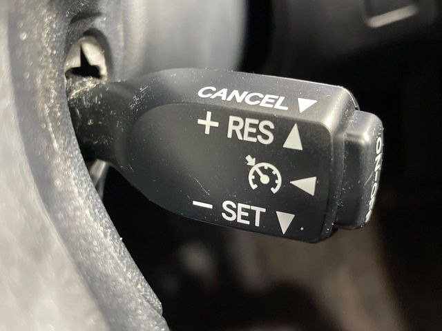 �y�N���[�Y�R���g���[���z�������H�����N���N���s�B�A�N�Z���𗣂��Ă���葬�x�ő��s���ł��A�������^�]���̕��S���y��!�����E�������ȒP�ȃX�C�b�`����Œ����ł��܂��B