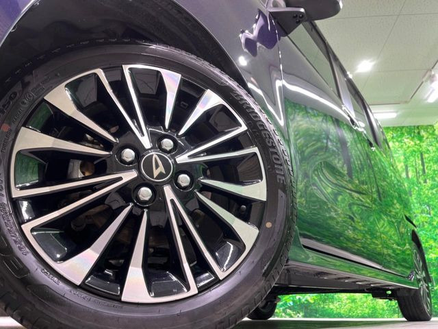 �y����15�C���`�A���~�z�C�[���z�O�ςɃ}�b�`���������A���~�z�C�[���𑕒����Ă���܂��B�e��ЊO�A���~�z�C�[����A�X�^�b�h���X�^�C�����戵�����Ă���܂��B���񂲑��k����������