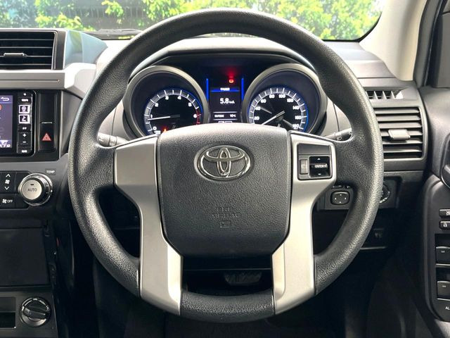 �y�X�G�[�h�X�e�A�����O�z����ɂ����f�ނ��̗p����A�O���b�v���\�ɗD�ꂽ�X�e�A�����O�ł��B�n���h�����O���̑��쐫�����サ�A���S�E���S�ȑ��s�ɍv�����܂��B���������ӂ�錩���ڂ������ł��ˁ�