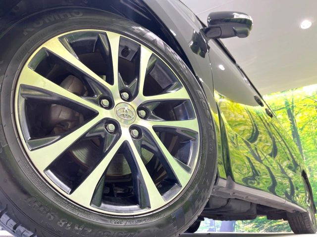 �y����18�C���`�A���~�z�C�[���z�O�ςɃ}�b�`���������A���~�z�C�[���𑕒����Ă���܂��B�e��ЊO�A���~�z�C�[����A�X�^�b�h���X�^�C�����戵�����Ă���܂��B���񂲑��k����������