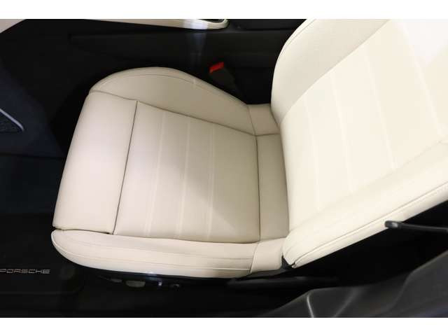 ���Ԃ̏ڍׂ�I�v�V�������̏ڍׂ��C�ɂȂ���́A���񃍃y���C�I�̌����z�[���y�[�W��������������!!�����������Ȃǂ�������܂��̂Ń`�F�b�N�����Y��Ȃ�!!http://www.loperaio.co.jp/