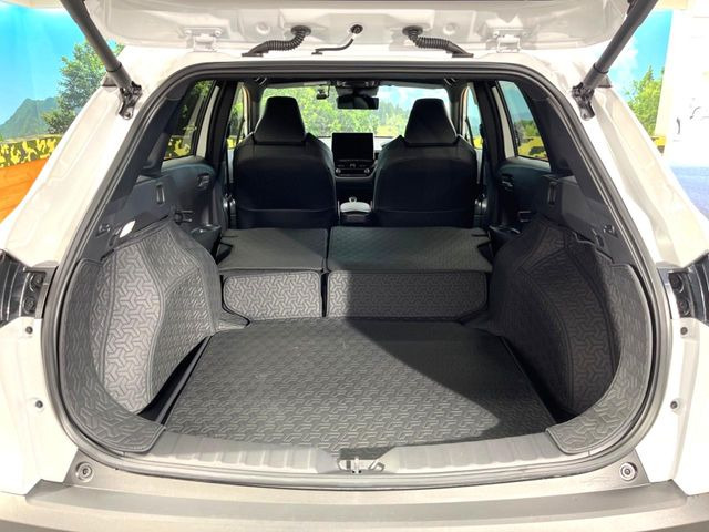 ���i�̂���������ʋ΁A���}���ɏ\���ȉ׎��X�y�[�X���m�ۂ��Ă���܂��B�Z�J���h�V�[�g��|���ƁA�傫�ȉו��̐ύڂ��\�ł���