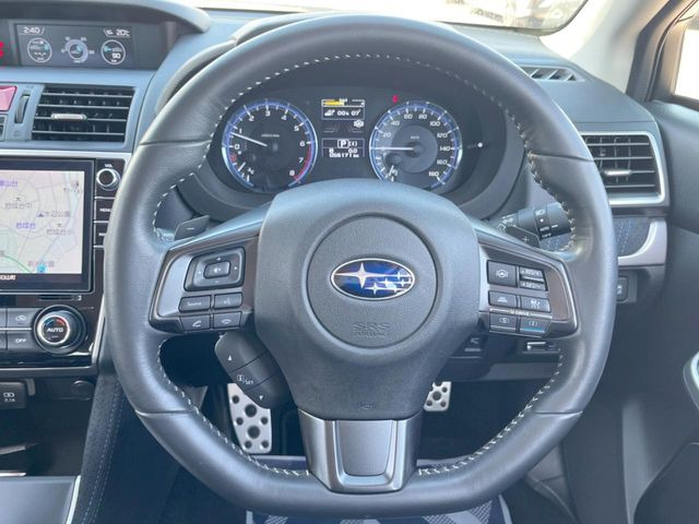 �y�����v�����X�e�A�����O�z�㎿�Ȋv���g�p���邱�ƂŁA��ɂ����������݂ƂĂ��^�]���₷���n���h���ł���