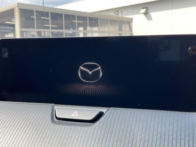 �y12.3�C���`�}�c�_�R�l�N�g�z�ԓ��̕��͋C�Ƀ}�b�`������^�f�B�X�v���C�B�X�}�z�ڑ��ł̃i�r�g�p��Bluetooth�Đ����A�l�X�ȋ@�\���y���߂܂��B�����I�ȃ_�C�������삪�\�ŁA�g��������ǍD�ł��B