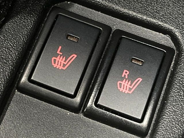 【シートヒーター】寒い日に重宝するシートヒーター!エアコンより早く温まってくれるので寒がりの人も安心ですね♪エアコンの温風は乾燥するから苦手、という方にもをおすすめです。