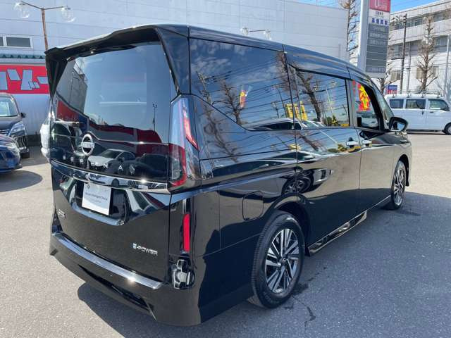 セレナ1.4 e-POWER ハイウェイスターV