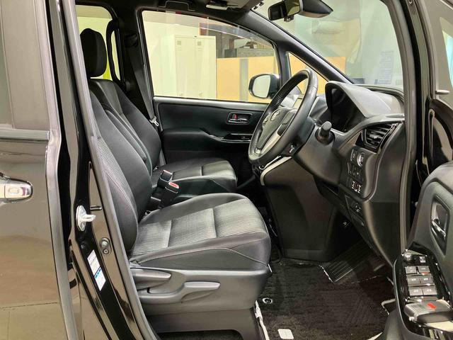 ヴォクシー2.0 ZS 煌II 4WD