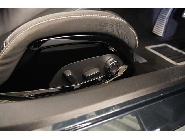 �� �ʃO���[�h�u3LT�v�ɕC�G���鍋�؎d�l�ł��B