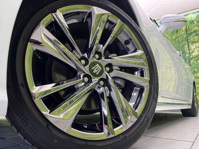 �y����18�C���`�A���~�z�C�[���z�O�ςɃ}�b�`���������A���~�z�C�[���𑕒����Ă���܂��B�e��ЊO�A���~�z�C�[����A�X�^�b�h���X�^�C�����戵�����Ă���܂��B���񂲑��k����������